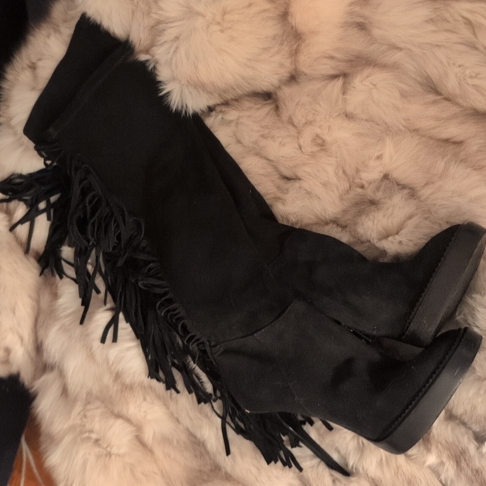 💙 BURBERRY SUEDE FRINGE BOOTS 💙 - Picture 9 of 9